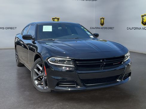 Used 2023 Dodge Charger SXT w/ Blacktop Package RWD image 3