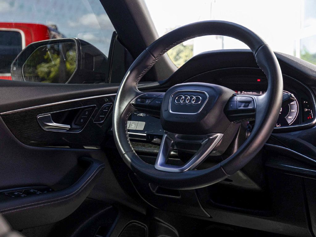 Used 2025 Audi Q8 Premium Plus AWD/4WD image 24