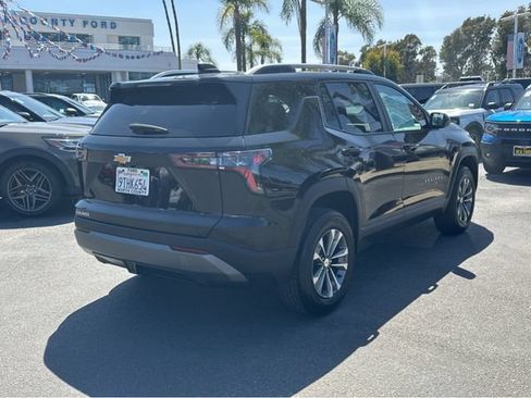 Used 2025 Chevrolet Equinox LT w/ Convenience Package II FWD image 6