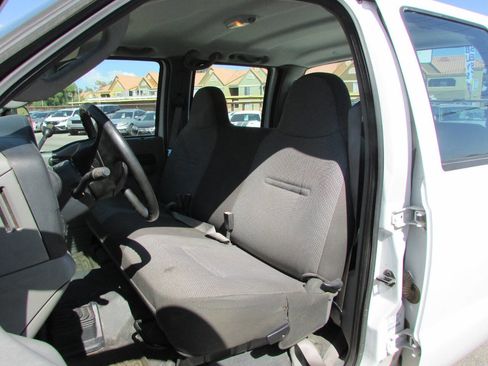 Used 2006 Ford F250 Lariat image 13