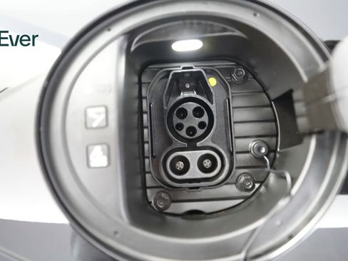 Used 2024 Hyundai Ioniq 6 SEL image 10