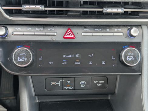 Used 2024 Hyundai Sonata SEL FWD image 24
