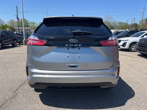 Certified 2024 Ford Edge ST-Line AWD/4WD image 5