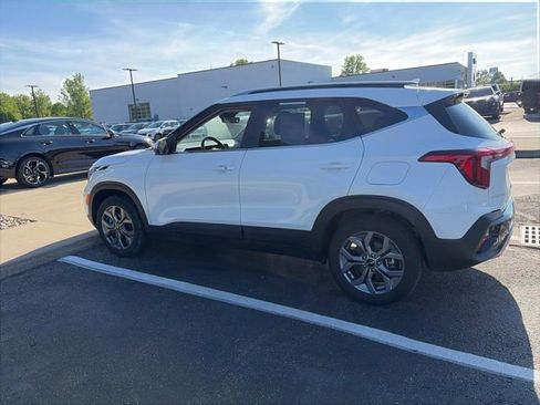 Certified 2024 Kia Seltos S AWD/4WD image 2
