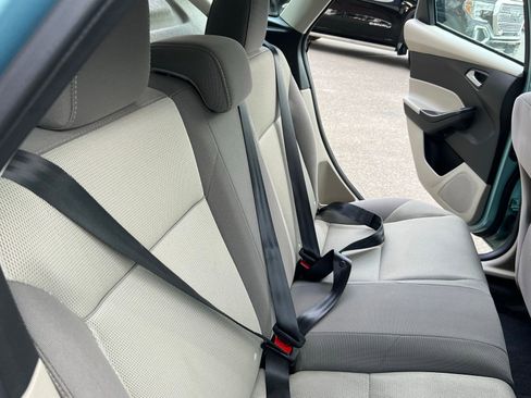 Used 2012 Ford Focus SE FWD image 20
