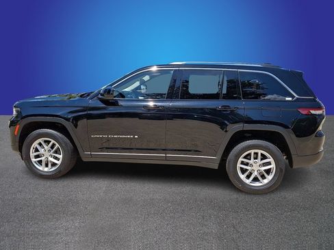Used 2023 Jeep Grand Cherokee Laredo w/ Luxury Tech Group I AWD/4WD image 7