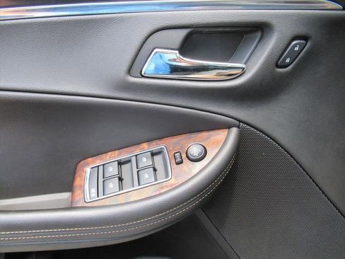 Used 2014 Chevrolet Impala LT FWD image 19