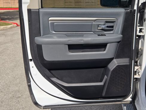 Used 2015 RAM 1500 Lone Star RWD image 15