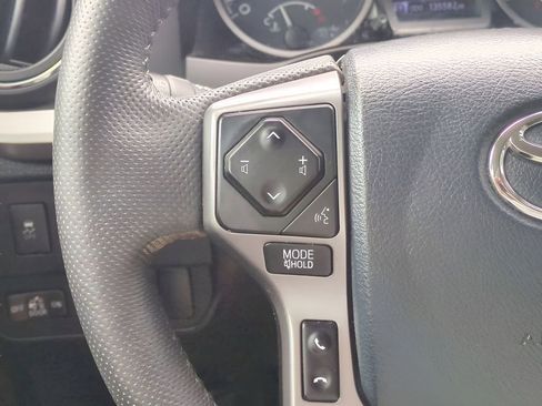 Used 2020 Toyota Tacoma SR5 image 23