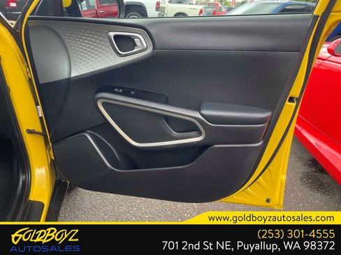 Used 2020 Kia Soul LX FWD image 25