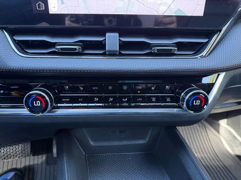 Used 2026 Chevrolet Equinox RS w/ Convenience Package III image 22