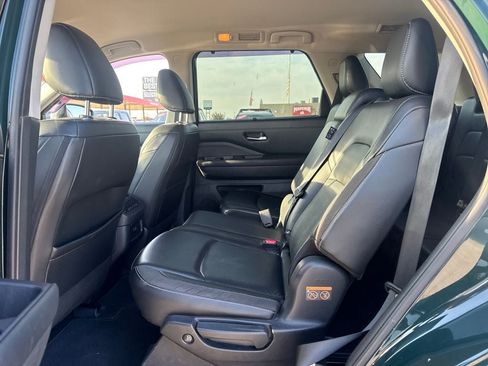 Used 2023 Nissan Pathfinder SL w/ Lighting Package (N92) AWD/4WD image 15