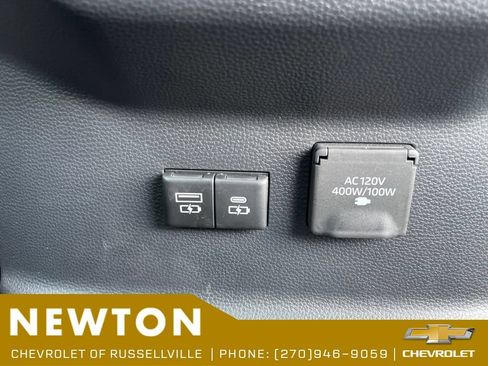 Used 2024 Toyota Tundra Limited w/ Power Package AWD/4WD image 33