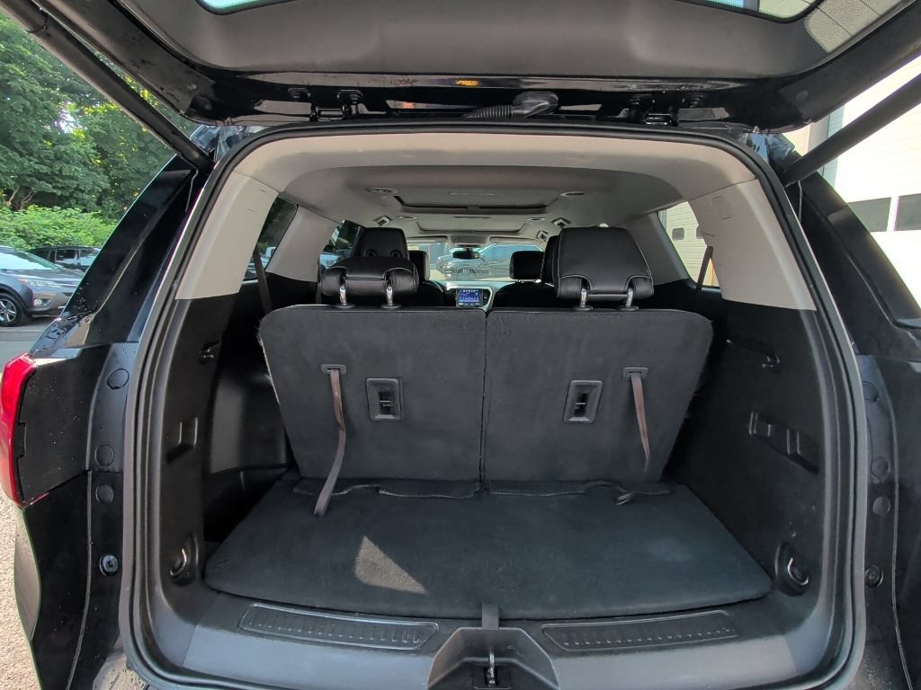 Used 2019 GMC Acadia SLT w/ LPO, Floor Liner Package AWD/4WD image 14