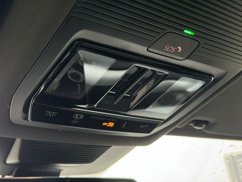 New 2026 Volkswagen Tiguan SE R-Line image 33