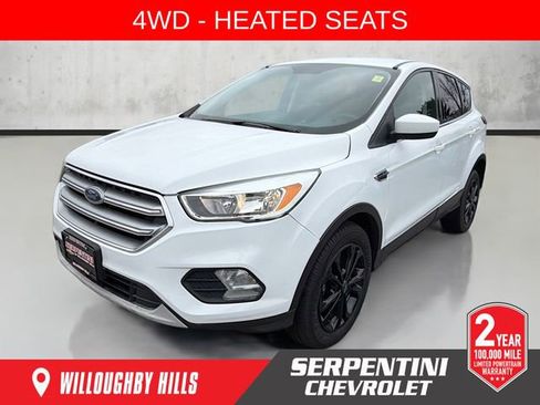 Used 2019 Ford Escape SE image 1