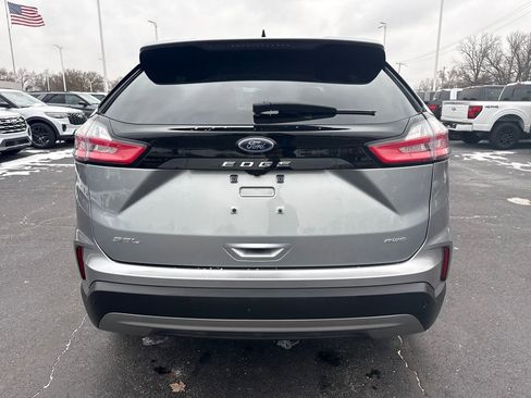 Used 2024 Ford Edge SEL w/ Convenience Package image 8