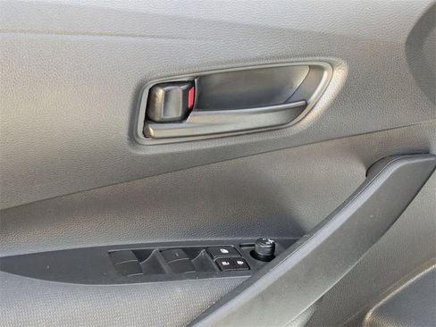 Used 2025 Toyota Corolla LE image 13