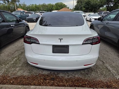 Used 2021 Tesla Model 3 Standard Range Plus RWD image 6