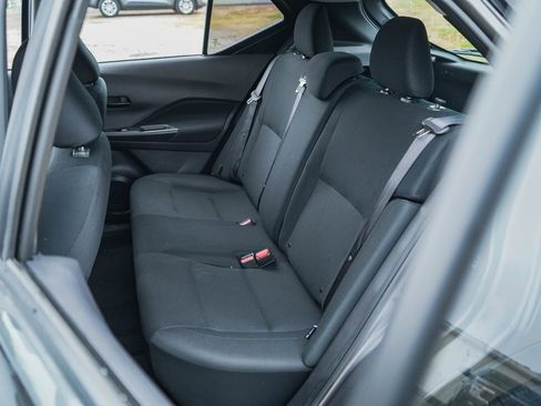 Used 2024 Nissan Kicks S image 19