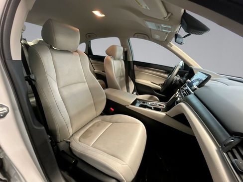 Used 2021 Honda Accord Hybrid image 16