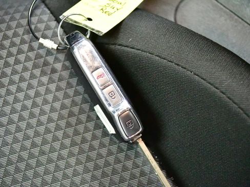 Used 2025 Kia Soul LX w/ LX Technology Package image 33