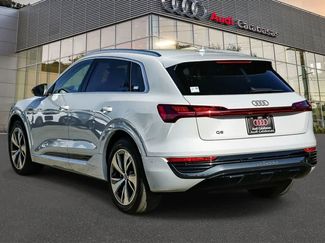 Used 2024 Audi Q8 e-tron Premium Plus w/ Premium Plus Package AWD/4WD video 2