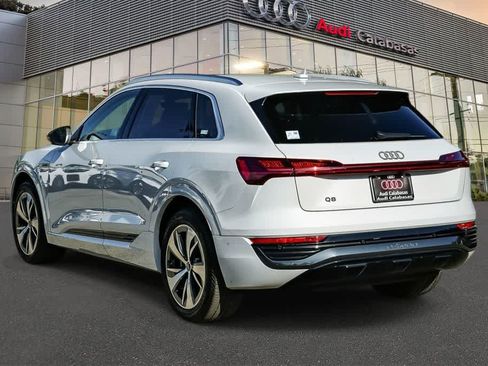 Used 2024 Audi Q8 e-tron Premium Plus w/ Premium Plus Package AWD/4WD image 2