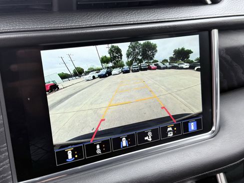 Used 2023 GMC Yukon Denali RWD image 66