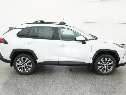 Used 2025 Toyota RAV4 XLE Premium image 49