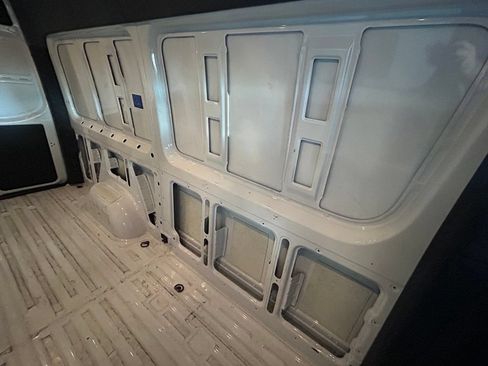 Used 2025 Mercedes-Benz Sprinter 2500 image 12