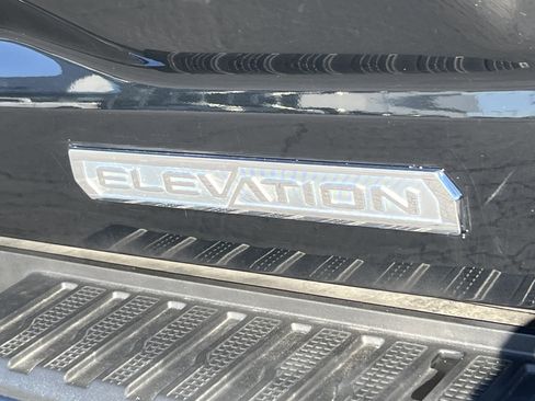 Used 2023 GMC Sierra 1500 Elevation w/ LPO, Elevation Black Package image 9