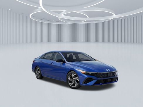 New 2026 Hyundai Elantra SEL Sport Premium FWD image 2
