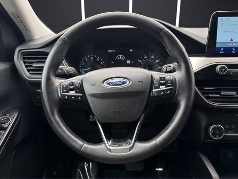 Used 2022 Ford Escape SE w/ Convenience Package FWD image 16