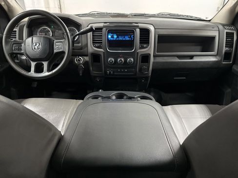 Used 2014 RAM 3500 Tradesman w/ Chrome Appearance Group image 25