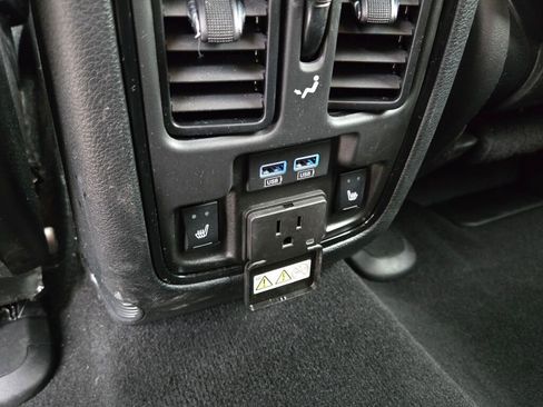 Used 2024 Dodge Durango GT image 19