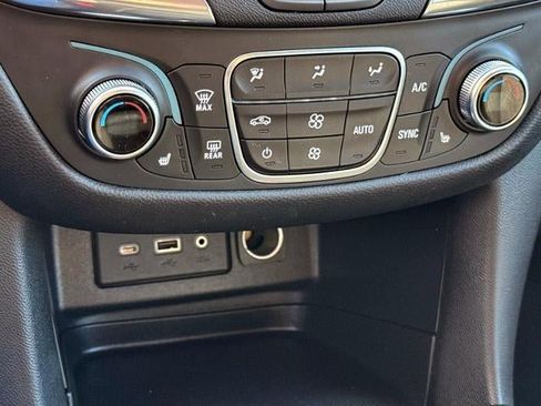 Certified 2024 Chevrolet Equinox LT AWD/4WD image 23