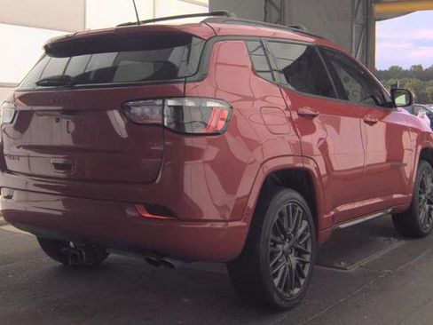 Used 2022 Jeep Compass Limited AWD/4WD image 3