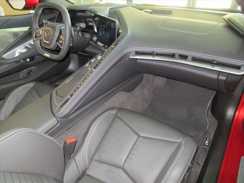 Used 2025 Chevrolet Corvette Z06 image 11