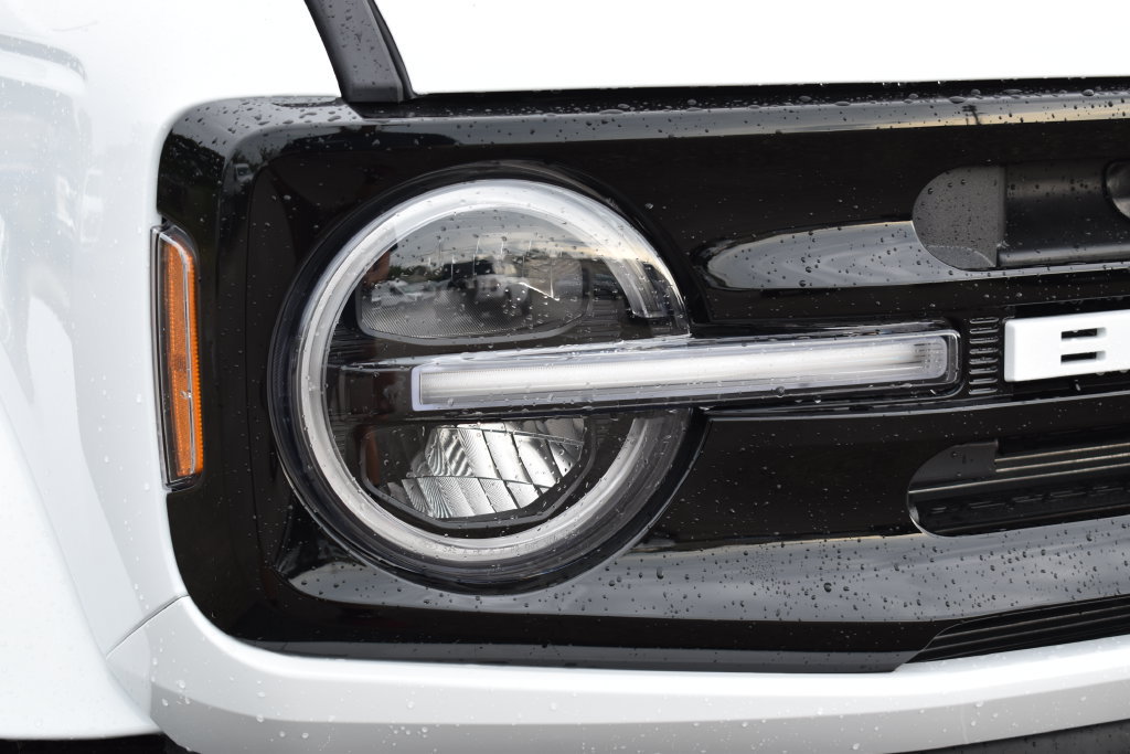 New 2026 Ford Bronco Outer Banks AWD/4WD image 4