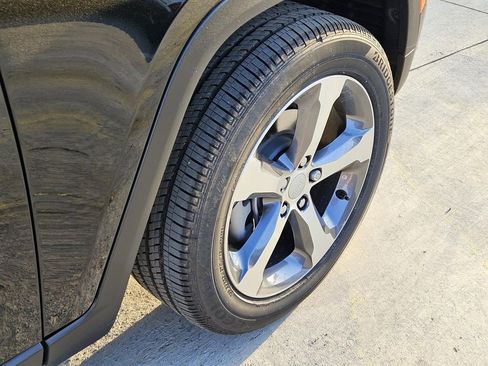 New 2026 Jeep Grand Cherokee Limited AWD/4WD image 7