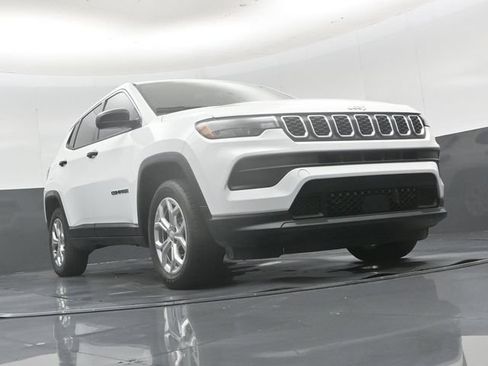 Used 2025 Jeep Compass Sport AWD/4WD image 45