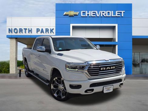 Used 2022 RAM 1500 Limited w/ Body Color Bumper Group AWD/4WD image 1