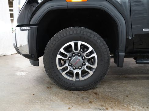 Used 2024 GMC Sierra 2500 SLE image 15