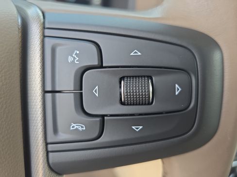 Used 2022 GMC Yukon Denali w/ Denali Premium Package AWD/4WD image 19