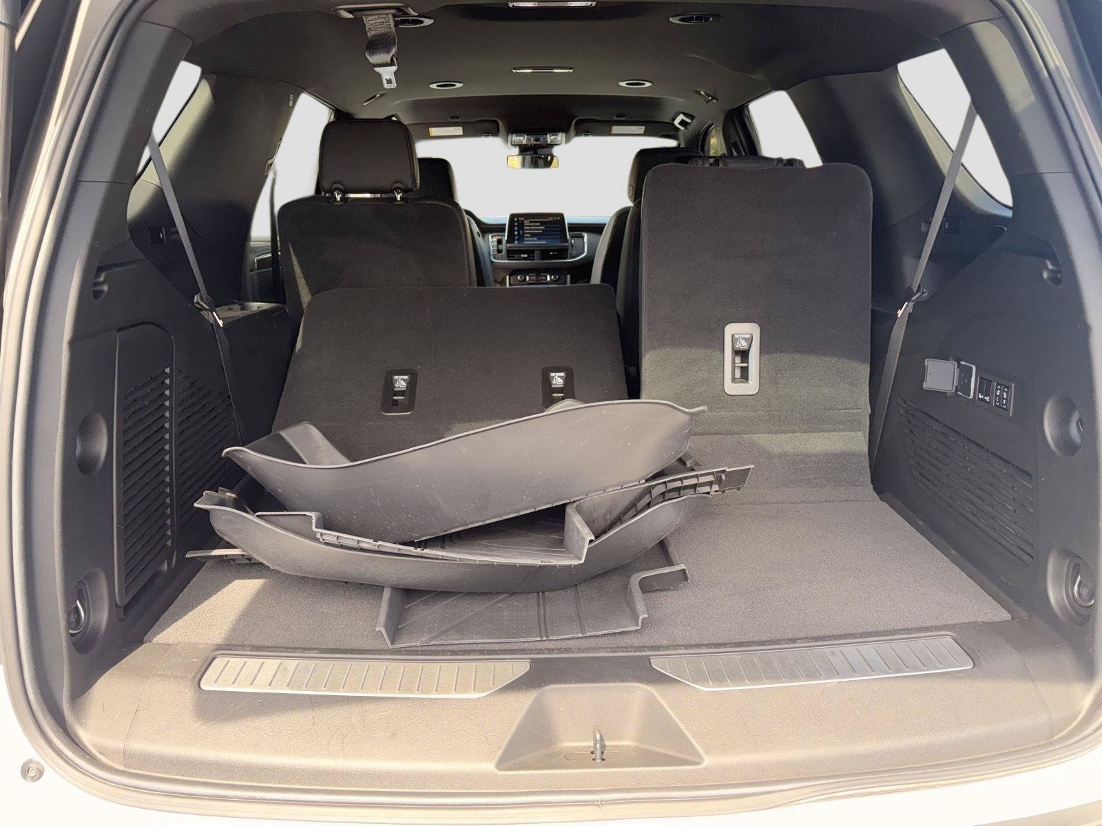 Used 2024 Chevrolet Tahoe RST w/ Luxury Package AWD/4WD image 18