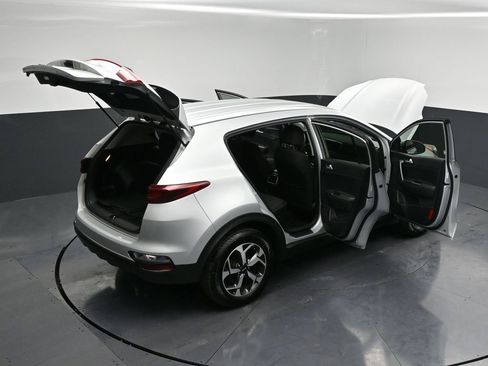 Used 2020 Kia Sportage LX image 35