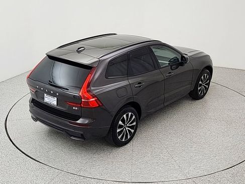 Used 2025 Volvo XC60 B5 Plus AWD/4WD image 33