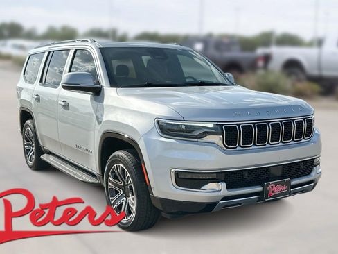 Used 2022 Jeep Wagoneer Series III w/ Flexible Seating Group AWD/4WD image 1