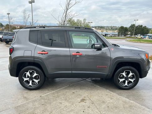 Used 2019 Jeep Renegade Trailhawk AWD/4WD image 10
